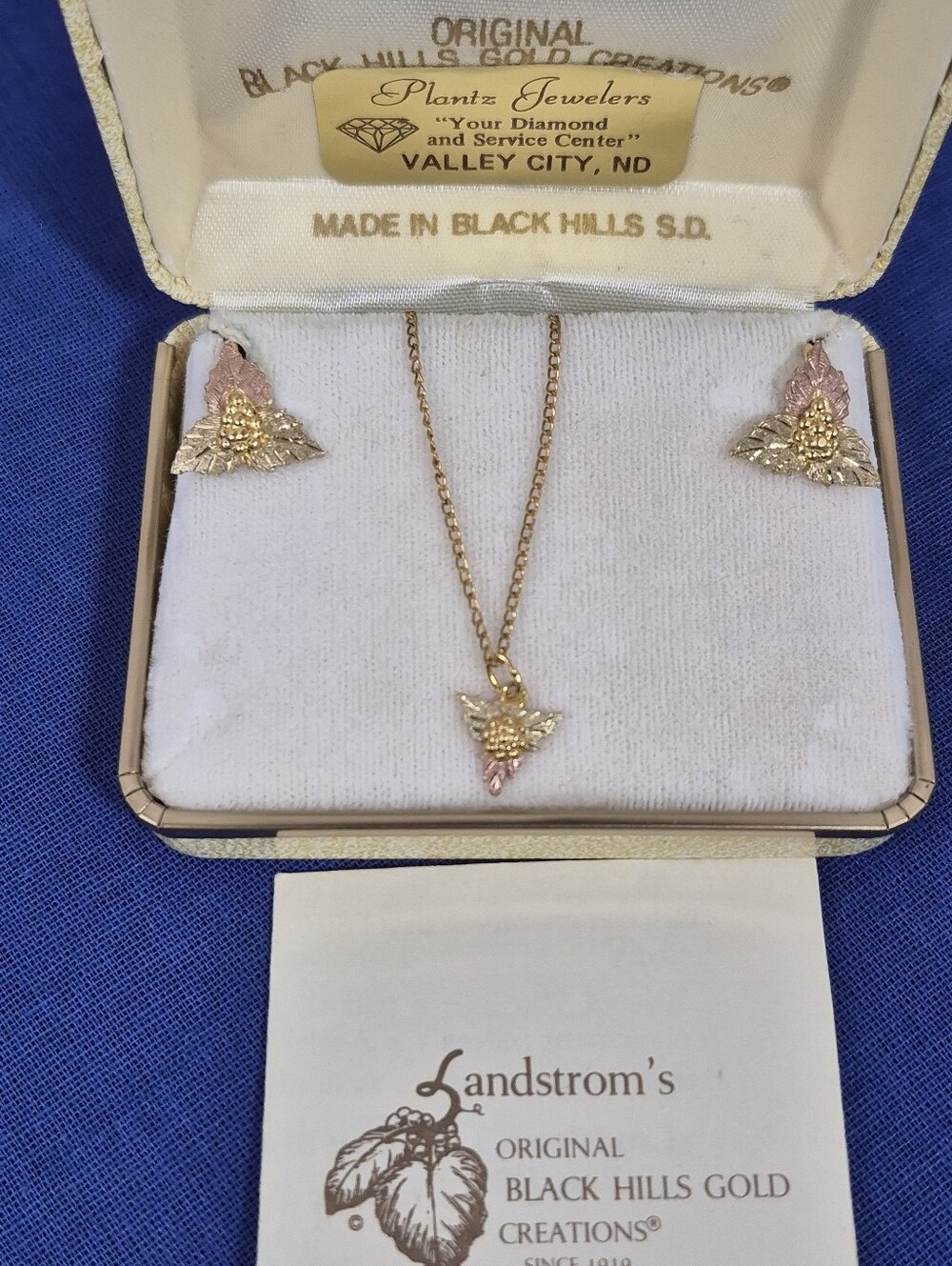 Landstrom's Black Hills Gold Necklace and Screwback Earrings Set Vtg NOS - Picture 7 of 12
